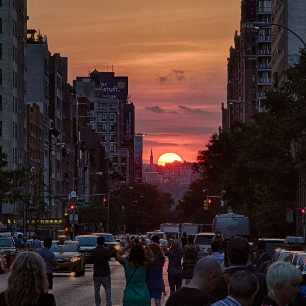 Manhattanhenge: When the city that never sleeps shines at sunset. Details  here | World News - Hindustan Times